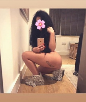 Даниша, 22 года, 2 размер груди